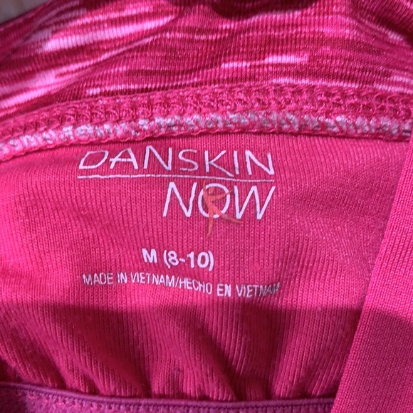 Danskin | Women’s size Medium | Pink workout tank top with built in shelf bra - Picture 5 of 6